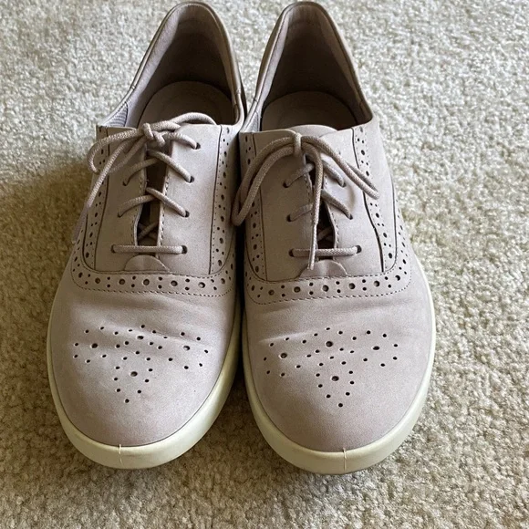 Women's Ecco Tan Lace-Up Shoes - Picture 1 of 7